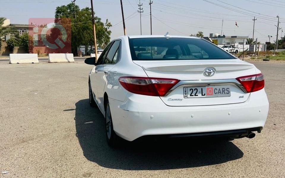 تۆیۆتا کامری